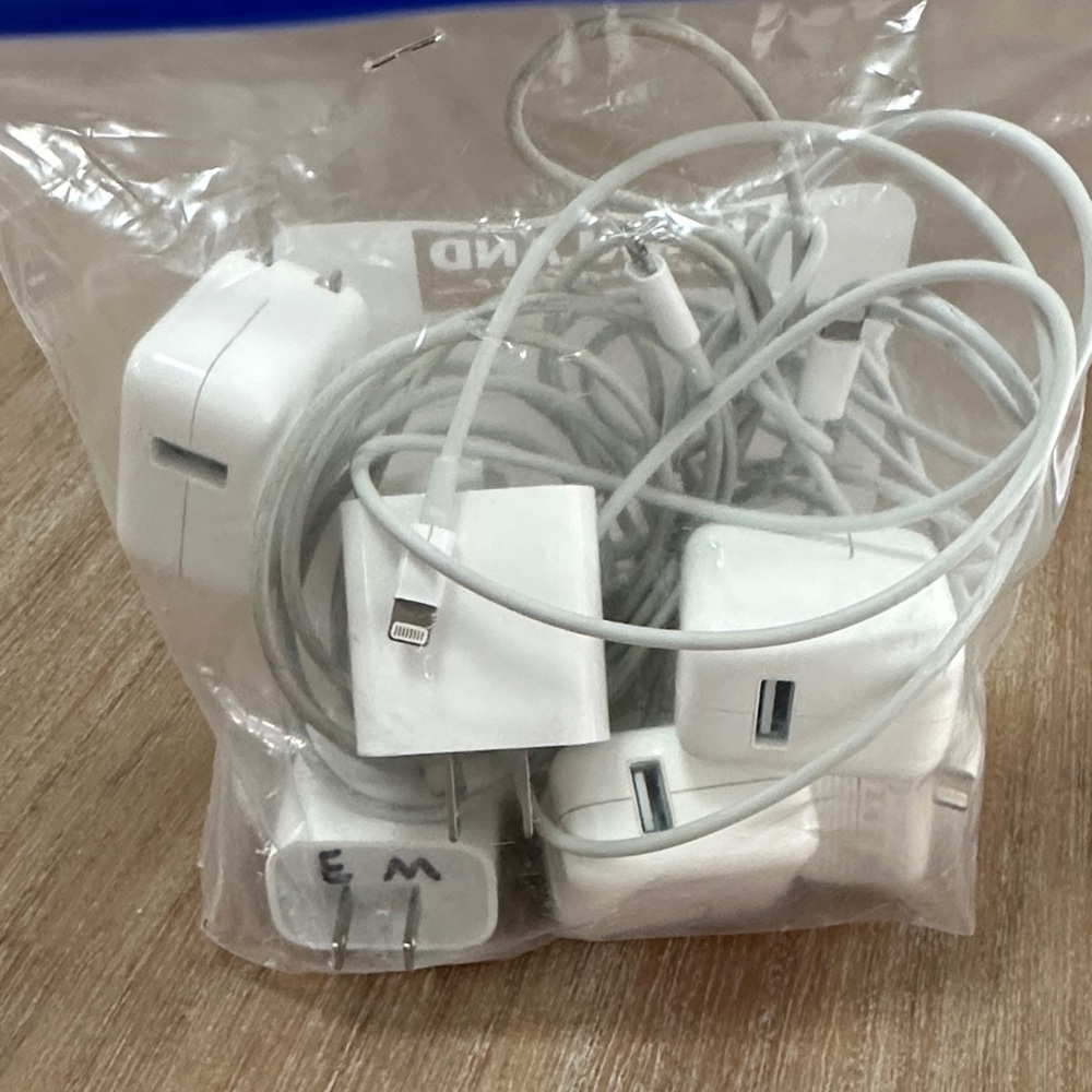 Apple White‎ USB Wall Charger Set